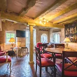 Logis Demeure De La Vignole 3* Turquant
