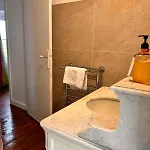 Logis Demeure De La Vignole Hotel