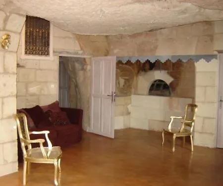 Logis Demeure De La Vignole Szálloda Turquant