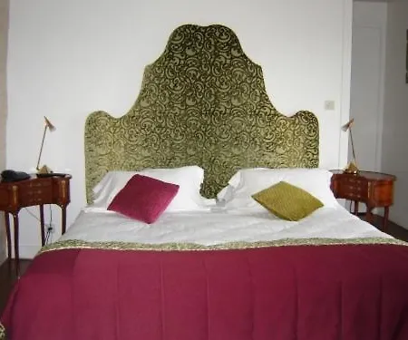 Logis Demeure De La Vignole 3*