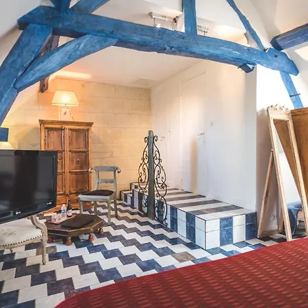 Logis Demeure De La Vignole Otel