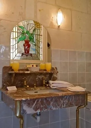 Hotel Logis Demeure De La Vignole Turquant