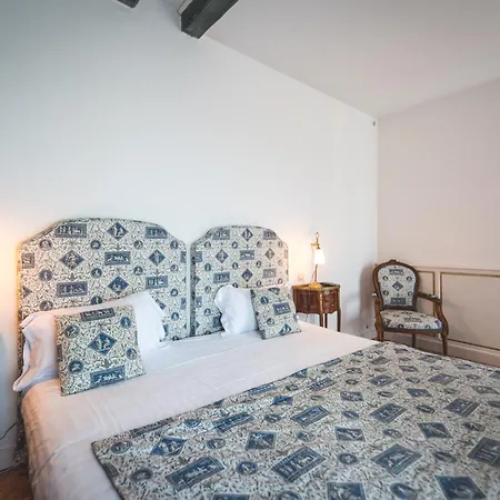 Logis Demeure De La Vignole Hotel