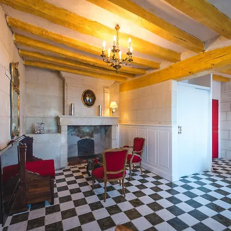 Logis Demeure De La Vignole Otel