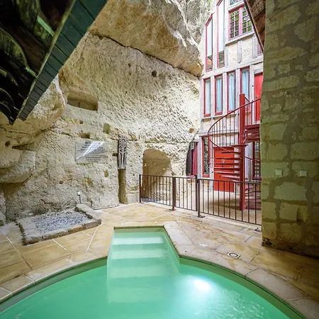 Logis Demeure De La Vignole Hotel 3*