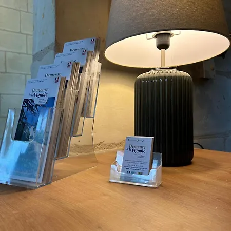 Hotel Logis Demeure De La Vignole Turquant