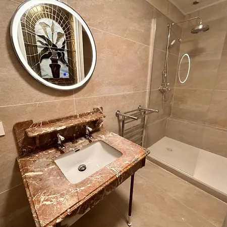 Logis Demeure De La Vignole Szálloda