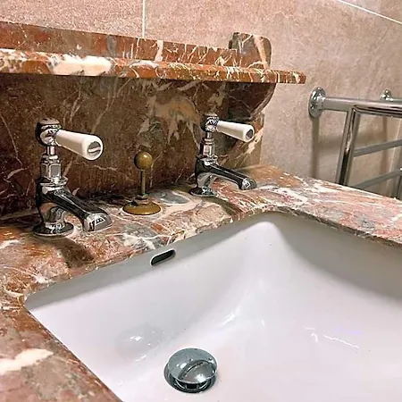 Logis Demeure De La Vignole Hotel Turquant