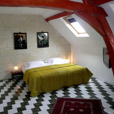 Logis Demeure De La Vignole Otel