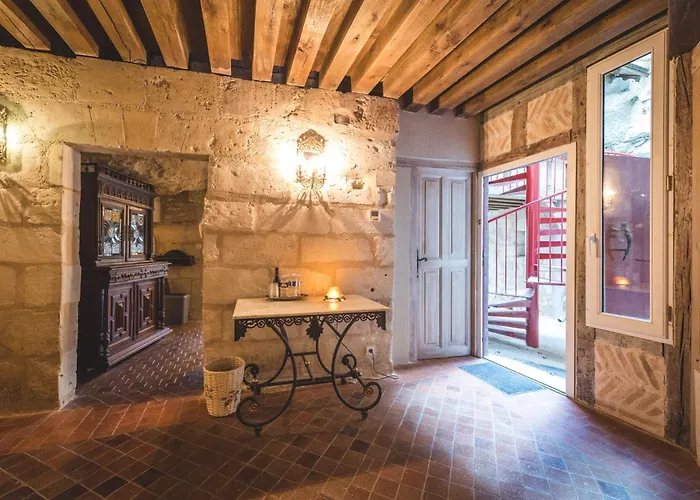 Logis Demeure De La Vignole 3*