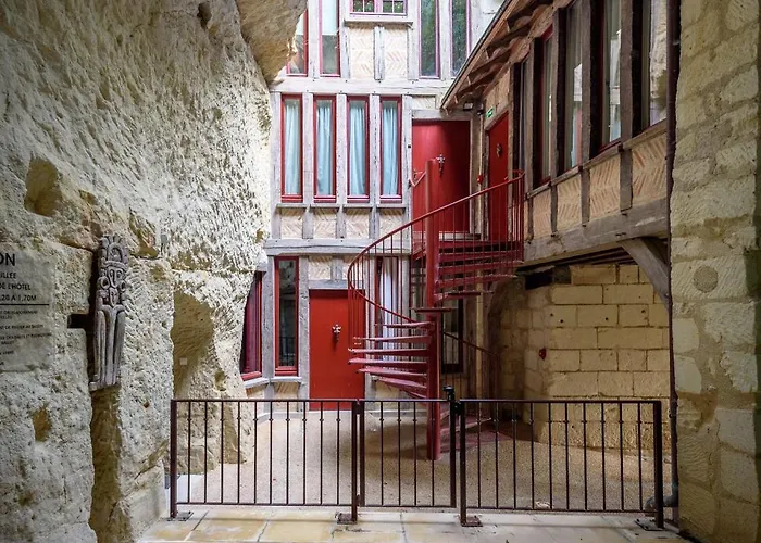 Hotel Logis Demeure De La Vignole Turquant