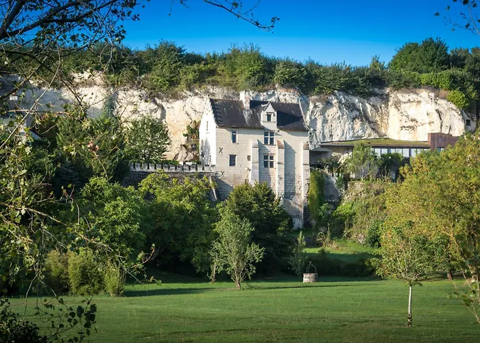 Logis Demeure De La Vignole Hotel