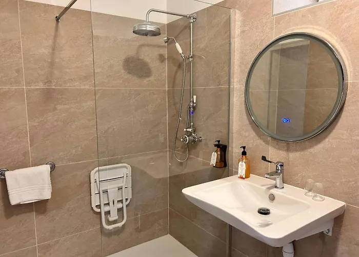 Hotel Logis Demeure De La Vignole 3*