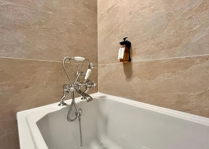 Hotel Logis Demeure De La Vignole