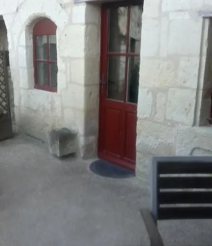 Hotel Logis Demeure De La Vignole Turquant